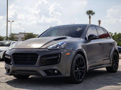 Used 2015 Porsche Cayenne Turbo AWD/4WD image 5