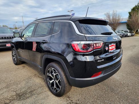 New 2026 Jeep Compass Limited w/ Sun, Sound & Navigation Group image 10