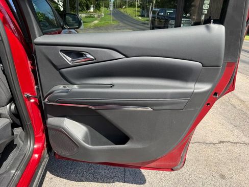 Used 2026 Chevrolet Traverse LT w/ LPO, Floor Liner Package AWD/4WD image 32