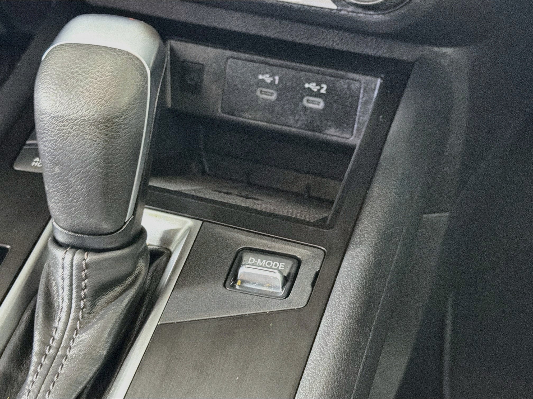 Used 2025 Nissan Kicks SV w/ Illumination Package FWD image 26