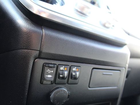 Used 2017 Toyota Sienna SE w/ SE Preferred Package image 31