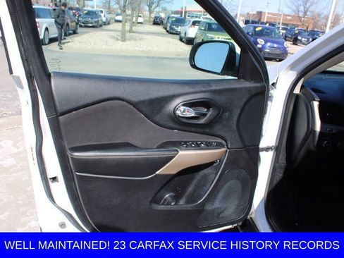 Used 2018 Jeep Cherokee Latitude image 18