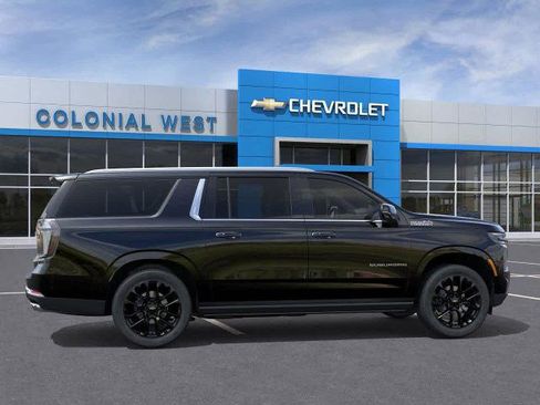New 2026 Chevrolet Suburban High Country image 5