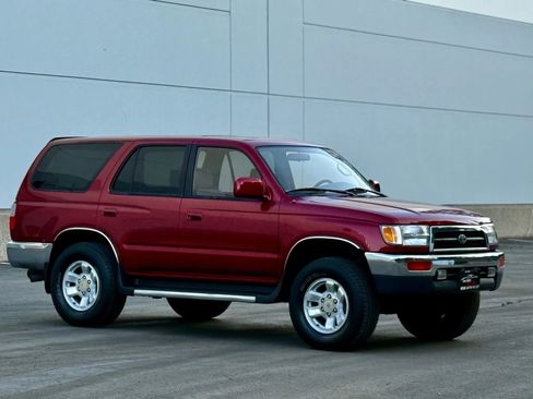 Used 1997 Toyota 4Runner SR5 image 1