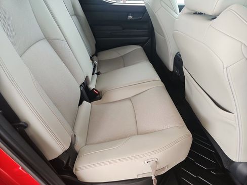 Used 2024 Toyota Tacoma Limited w/ Limited Package (LT) image 20