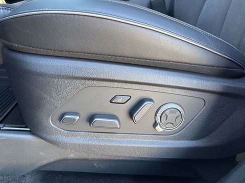 Used 2025 Hyundai Palisade Calligraphy image 14