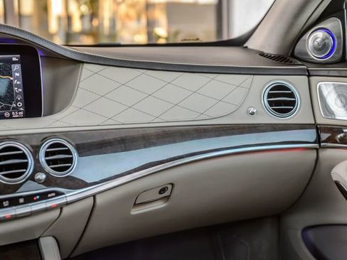 Used 2018 Mercedes-Benz S 560 Sedan image 34