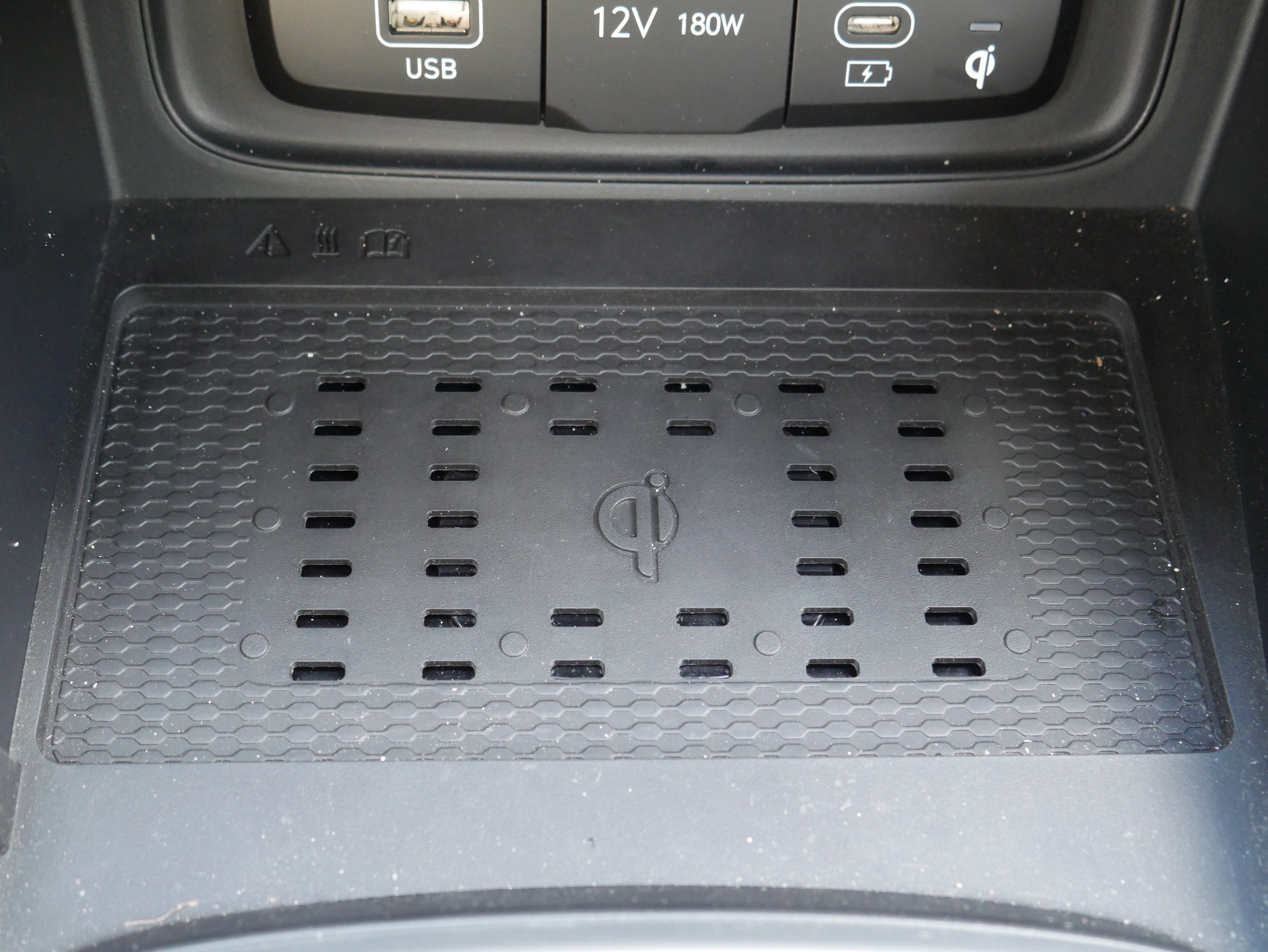 Used 2026 Hyundai Venue SEL FWD image 23