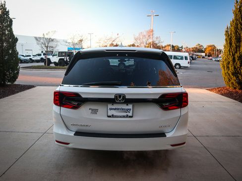 Used 2023 Honda Odyssey Sport image 9