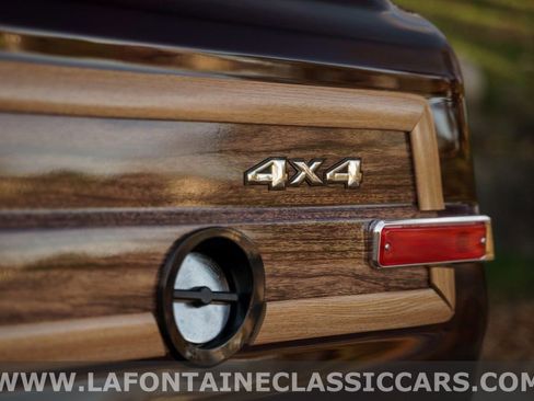 Used 1991 Jeep Grand Wagoneer image 26