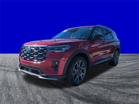 Certified 2025 Ford Explorer Platinum w/ Ultimate Package image 8