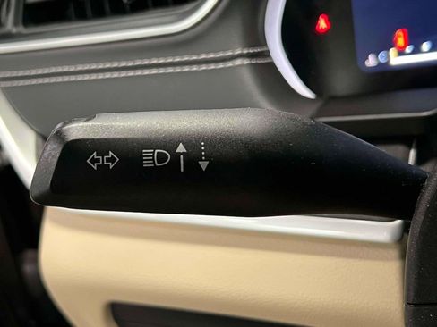 Used 2023 Jeep Grand Cherokee Limited w/ Luxury Tech Group II image 26