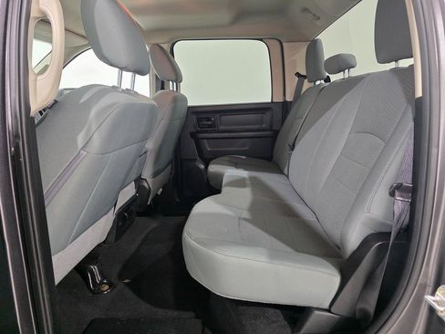 Used 2018 RAM 1500 Express image 18