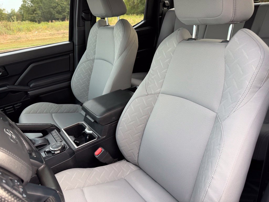 Certified 2025 Toyota Tacoma SR5 AWD/4WD image 13