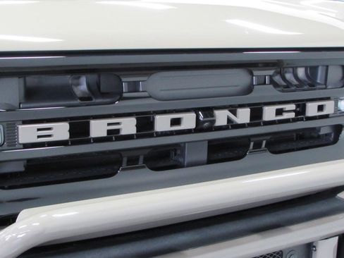 New 2025 Ford Bronco Outer Banks AWD/4WD image 33