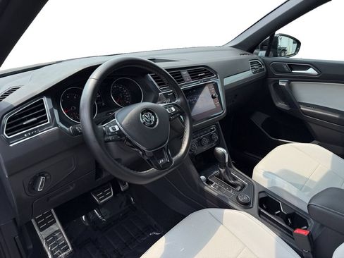 Used 2021 Volkswagen Tiguan SE R-Line AWD/4WD image 12