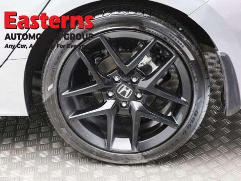 Used 2025 Honda Civic Sport image 8