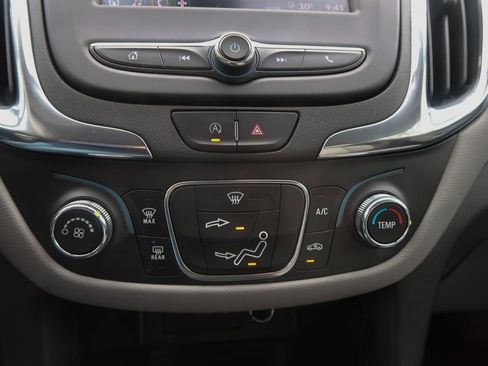 Used 2022 Chevrolet Equinox LS w/ LS Convenience Package image 31