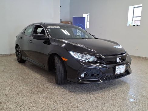 Used 2019 Honda Civic EX image 3