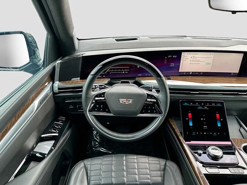 Used 2025 Cadillac Escalade Sport Platinum AWD/4WD image 24
