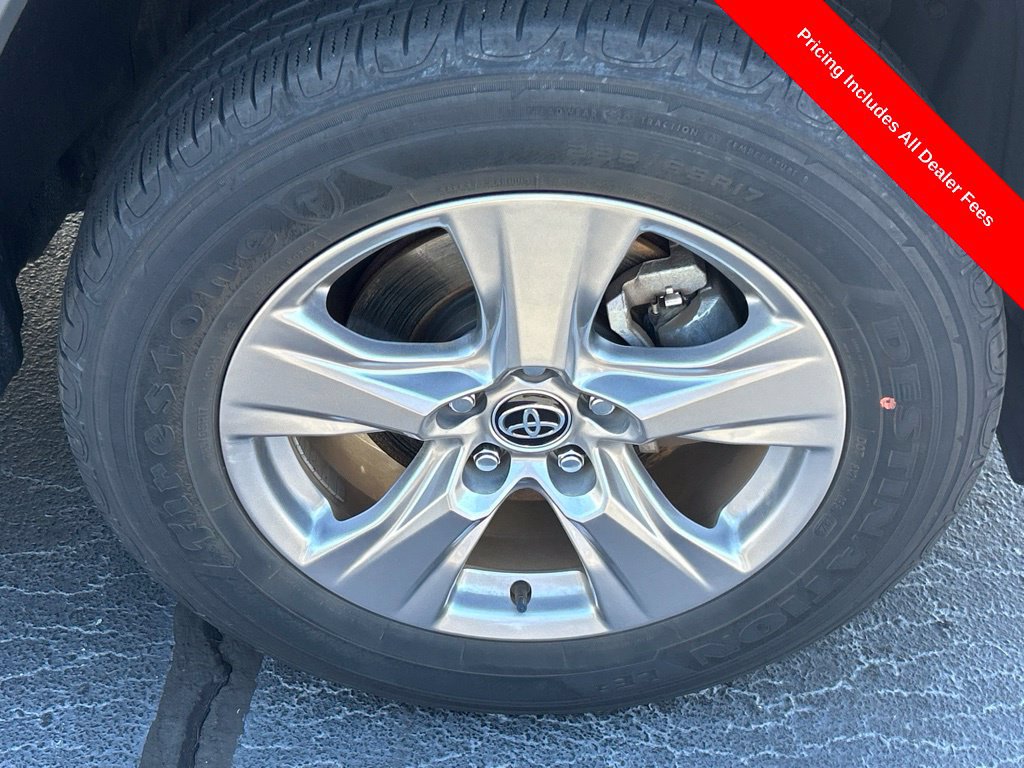 Used 2023 Toyota RAV4 XLE w/ Convenience Package FWD image 24