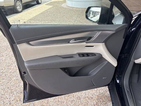 Certified 2021 Cadillac XT5 Premium Luxury FWD image 23