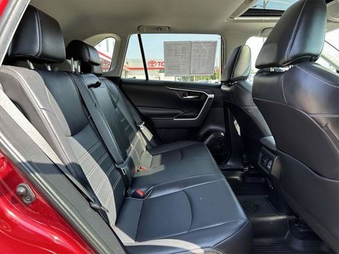 Certified 2020 Toyota RAV4 XLE Premium AWD/4WD image 17