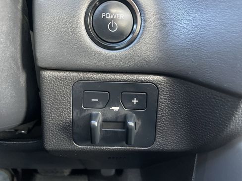 Certified 2025 Toyota Sequoia Platinum image 25