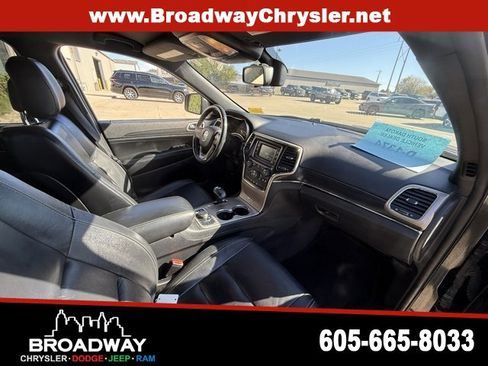Used 2015 Jeep Grand Cherokee Limited image 9