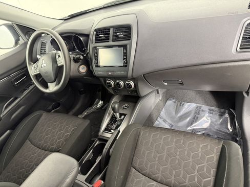 Used 2024 Mitsubishi Outlander Sport ES image 11