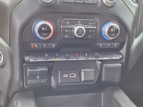 Used 2021 GMC Sierra 1500 AT4 image 18