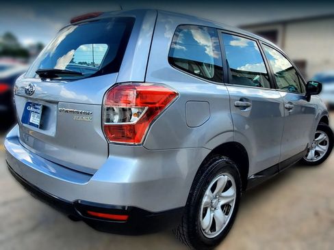 Used 2014 Subaru Forester 2.5i AWD/4WD image 6