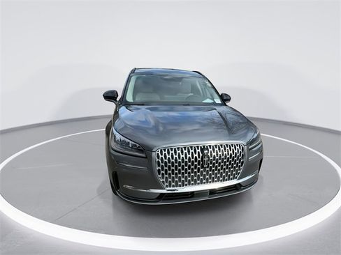 New 2026 Lincoln Corsair Premiere image 3