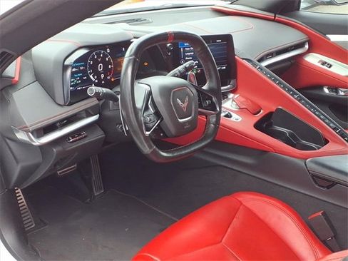 Used 2021 Chevrolet Corvette Stingray w/ Z51 Performance Package image 9