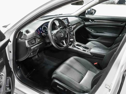 Used 2018 Honda Accord EX image 18