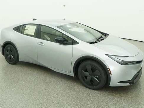 New 2026 Toyota Prius LE image 22