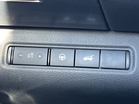 Used 2022 Nissan Pathfinder SL w/ SL Premium Package image 14