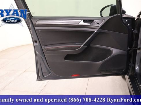 Used 2019 Volkswagen GTI SE image 9