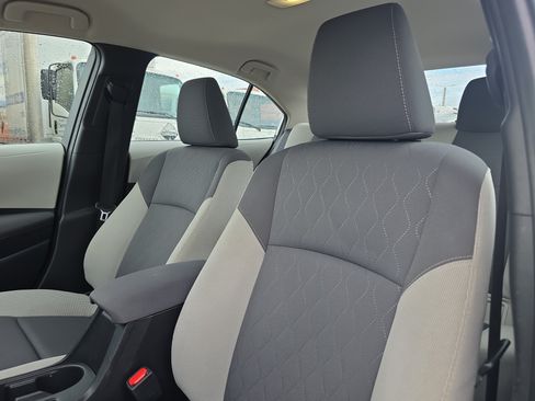 Used 2024 Toyota Corolla LE FWD image 25