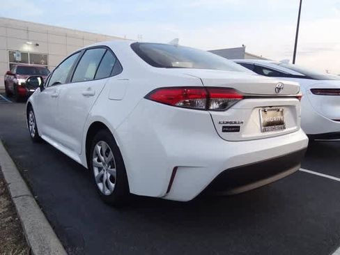 Used 2025 Toyota Corolla LE image 6