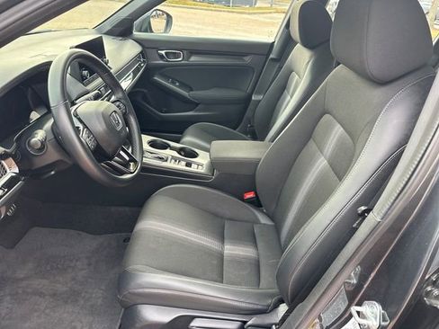 Used 2025 Honda Civic Sport image 9