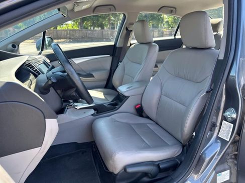 Used 2013 Honda Civic Hybrid Sedan image 4