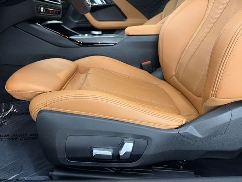 Used 2023 BMW 230i Coupe w/ Convenience Package RWD image 15