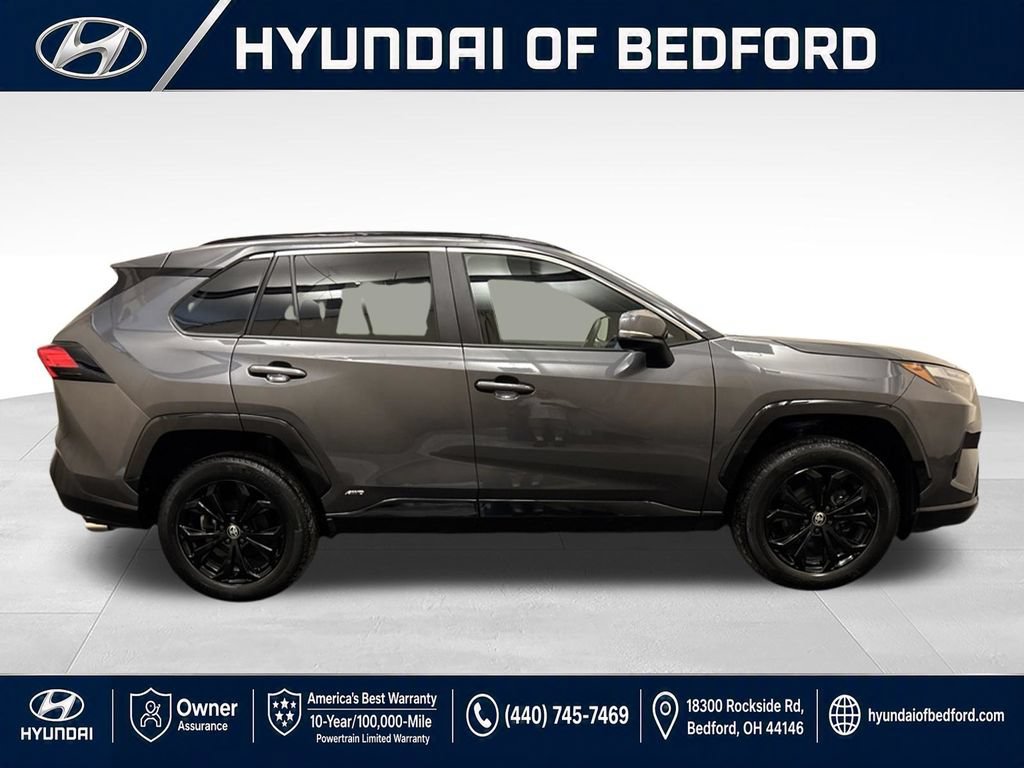 Used 2023 Toyota RAV4 SE w/ Convenience Package AWD/4WD image 4