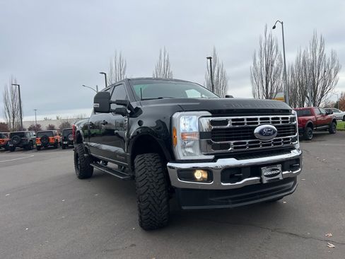 Used 2024 Ford F250 XLT w/ FX4 Off-Road Package image 9