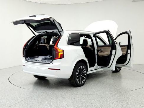 New 2025 Volvo XC90 B6 Plus w/ Protection Package Premier image 11