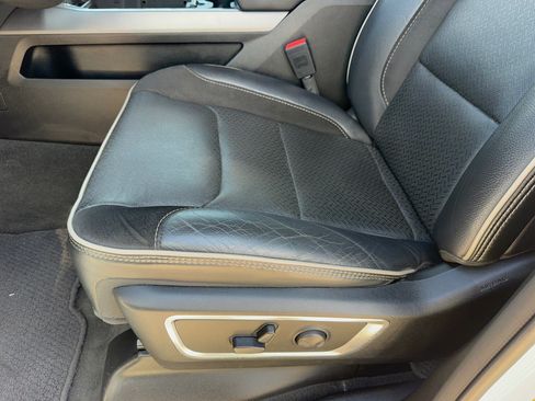 Used 2024 RAM 1500 Laramie RWD image 16