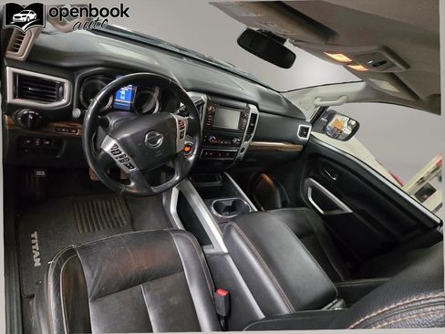 Used 2019 Nissan Titan SL AWD/4WD image 9