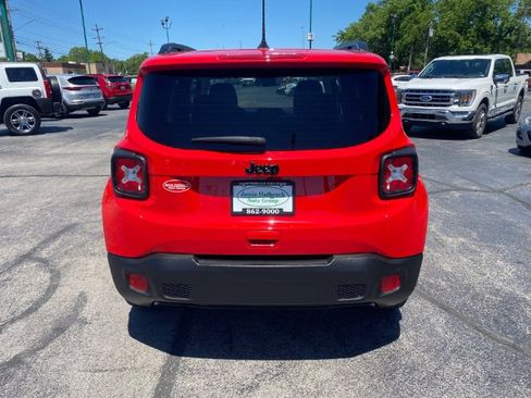 Used 2018 Jeep Renegade Altitude w/ Popular Equipment Group FWD image 6