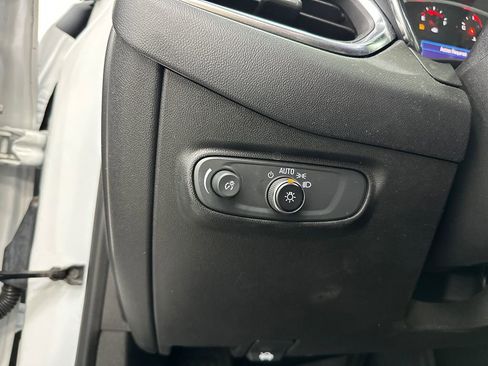 Used 2022 Chevrolet Equinox LS w/ LS Convenience Package FWD image 31